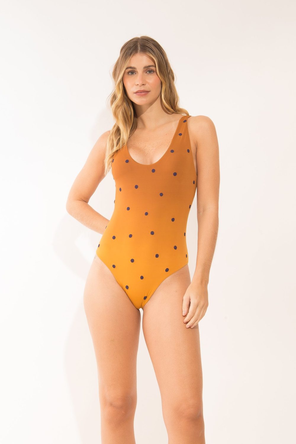 MAIÔ MARIA POA BORDADO - DEG CARAMELO